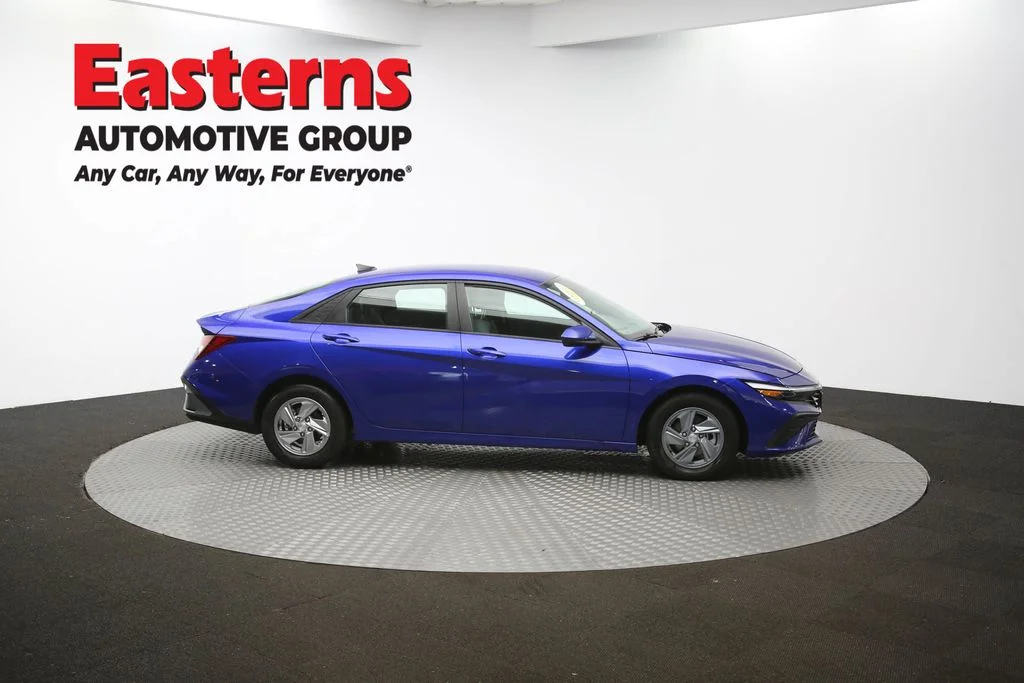 Used 2024 Blue Hyundai SE image 43