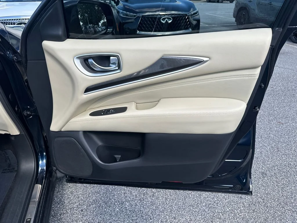 Used 2016 Blue INFINITI Base image 12