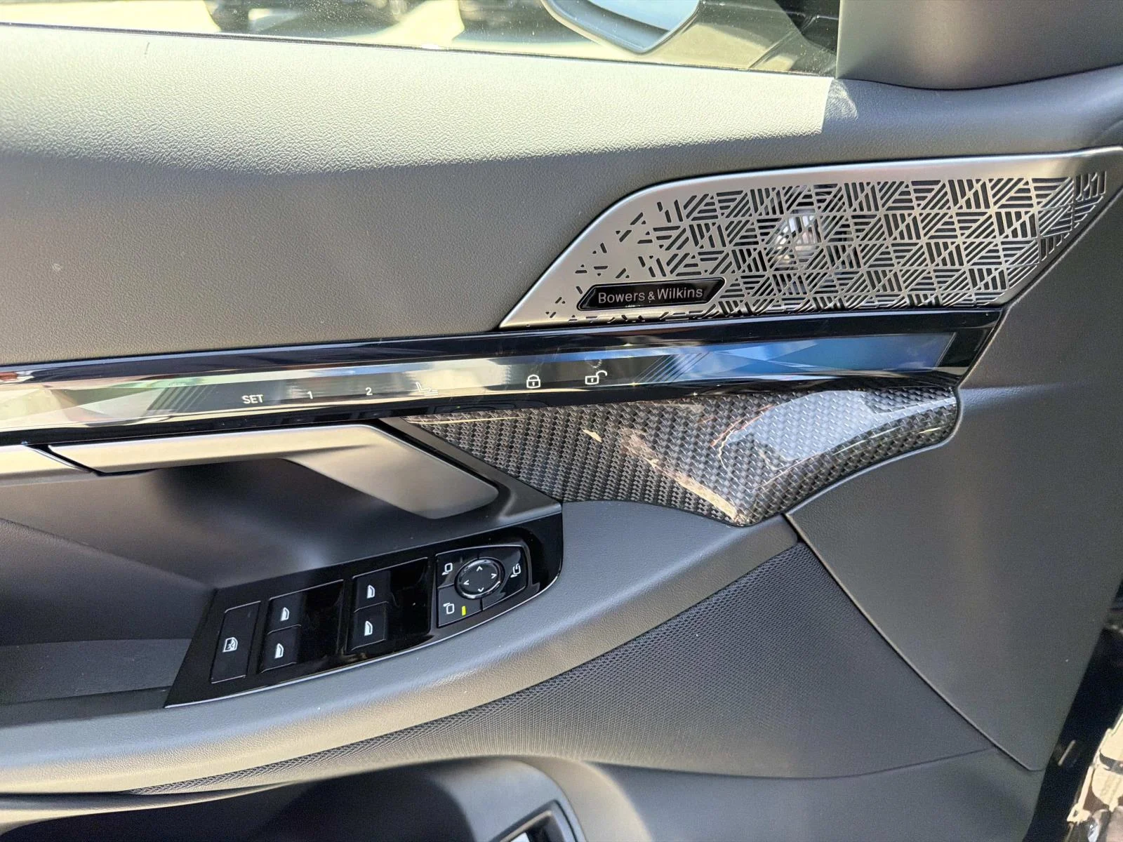 New 2026 Black Sapphire Metallic BMW M60 image 12