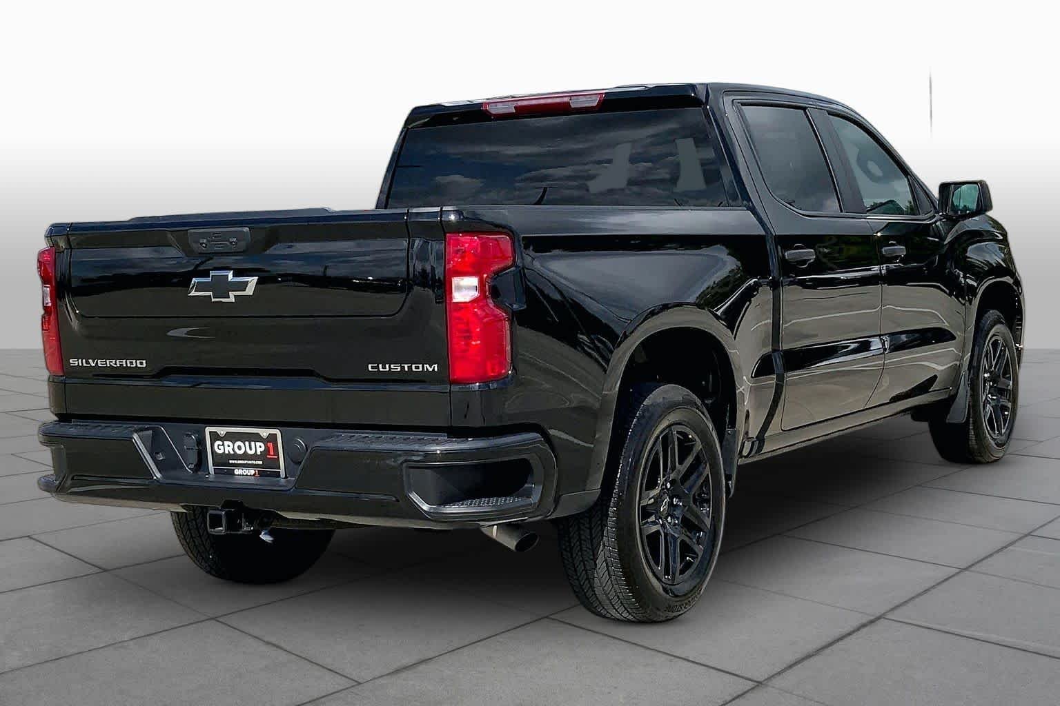 Used 2025 Black Chevrolet Custom image 13