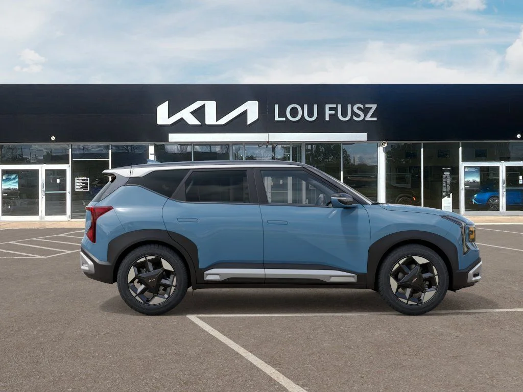 New 2027 Frost Blue / Black Roof Kia S image 7