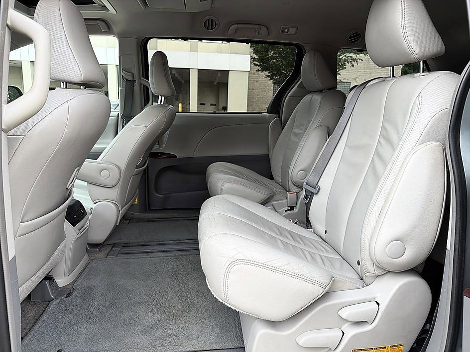 Used 2013 Silver Sky Metallic Toyota XLE image 12