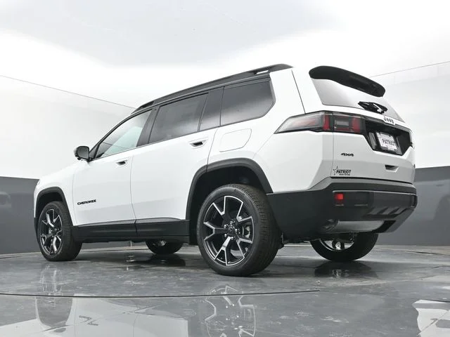 New 2026 Bright White Clear-Coat Exterior Paint Jeep Overland image 44