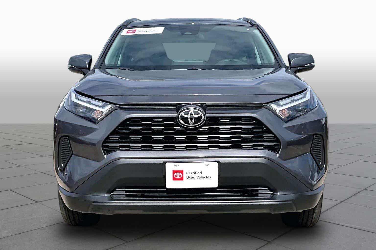 Certified Used 2025 Magnetic Gray Metallic Toyota XLE image 4