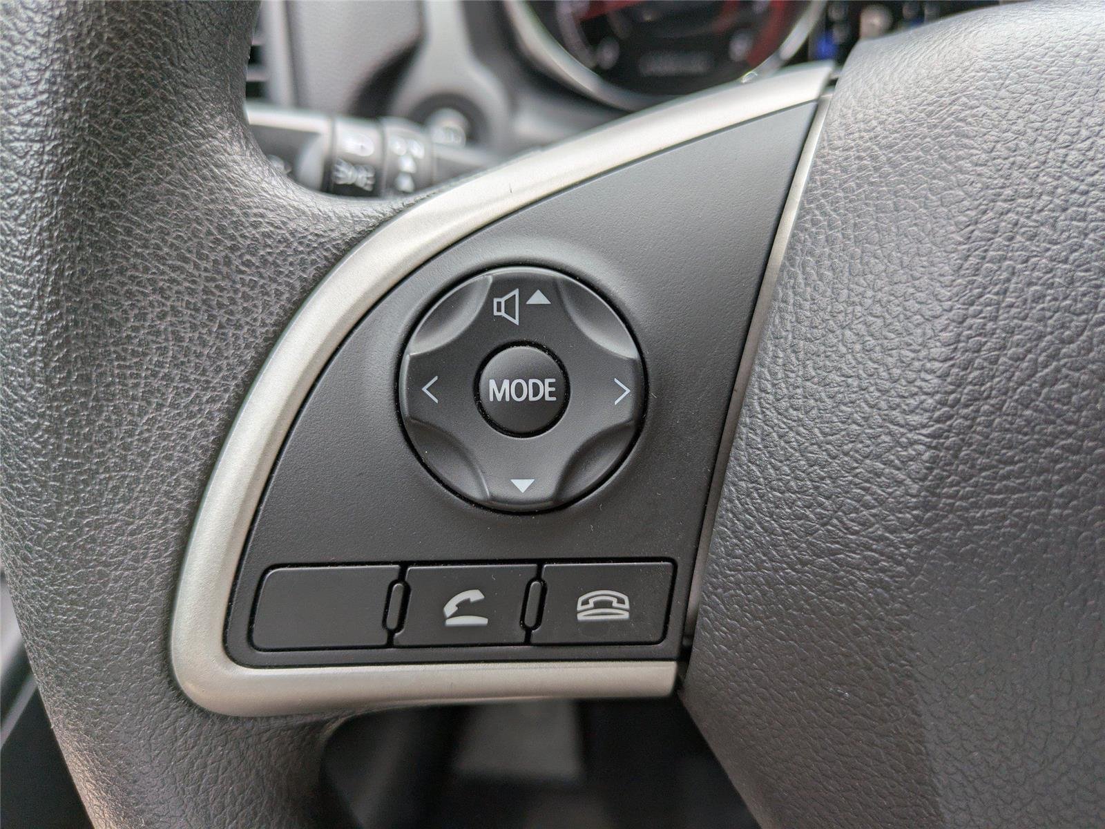 Used 2025  Mitsubishi S image 23