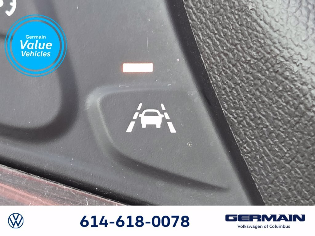 Used 2020 Summit White Chevrolet LT image 29