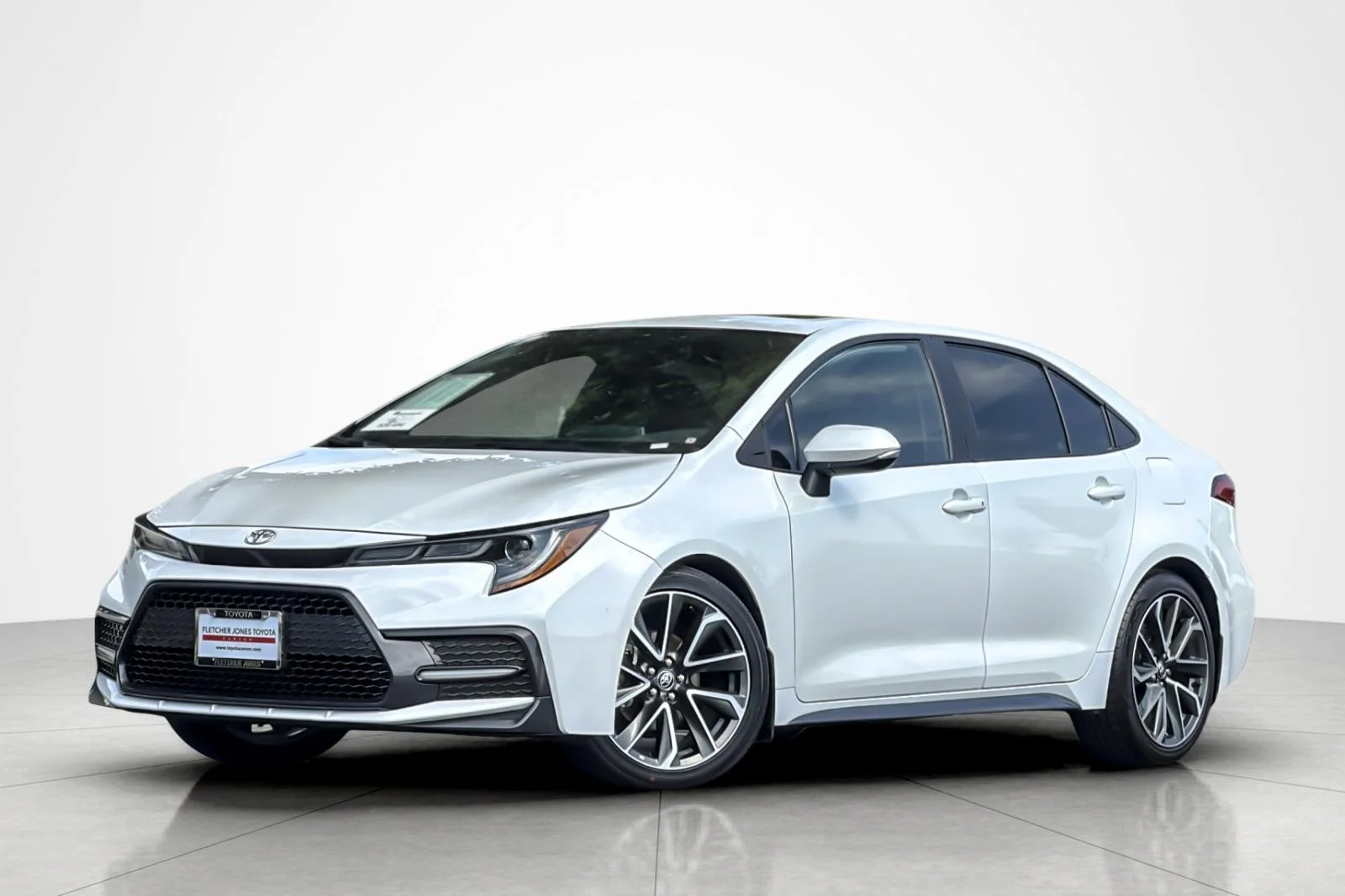 Certified Used 2022 Wind Chill Pearl Toyota XSE image 1
