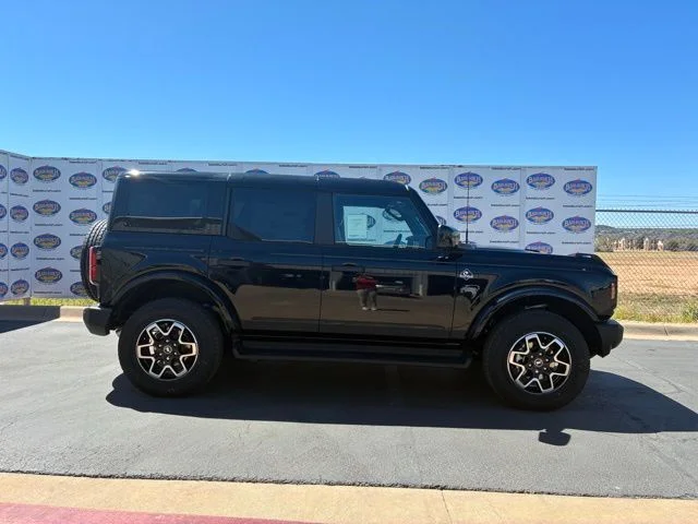 2026 Ford Bronco Outer Banks 4x4's photo