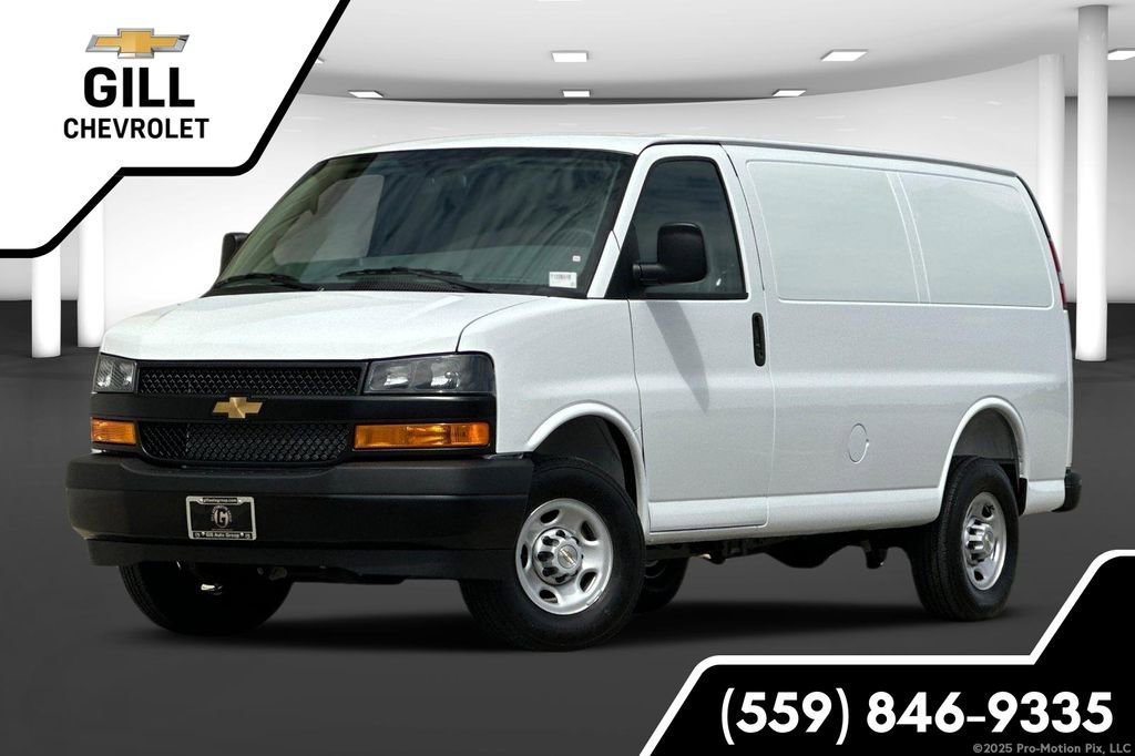 2026 Chevrolet Express 3500 Work Van HD's photo