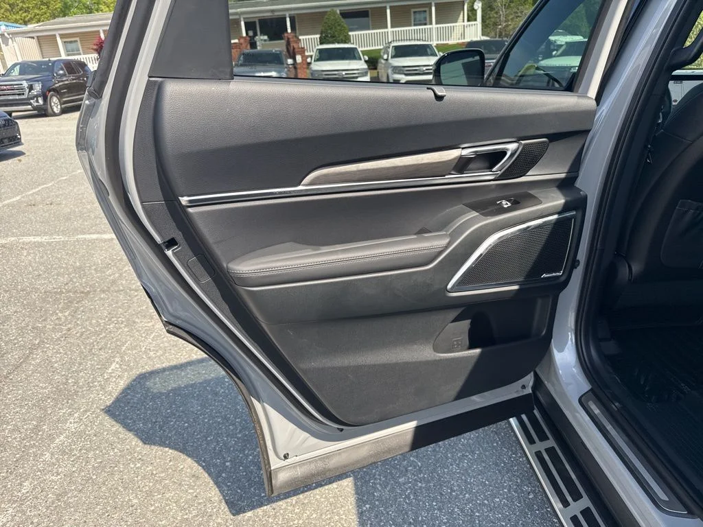 Used 2025 Gray Kia SX X-Line image 29