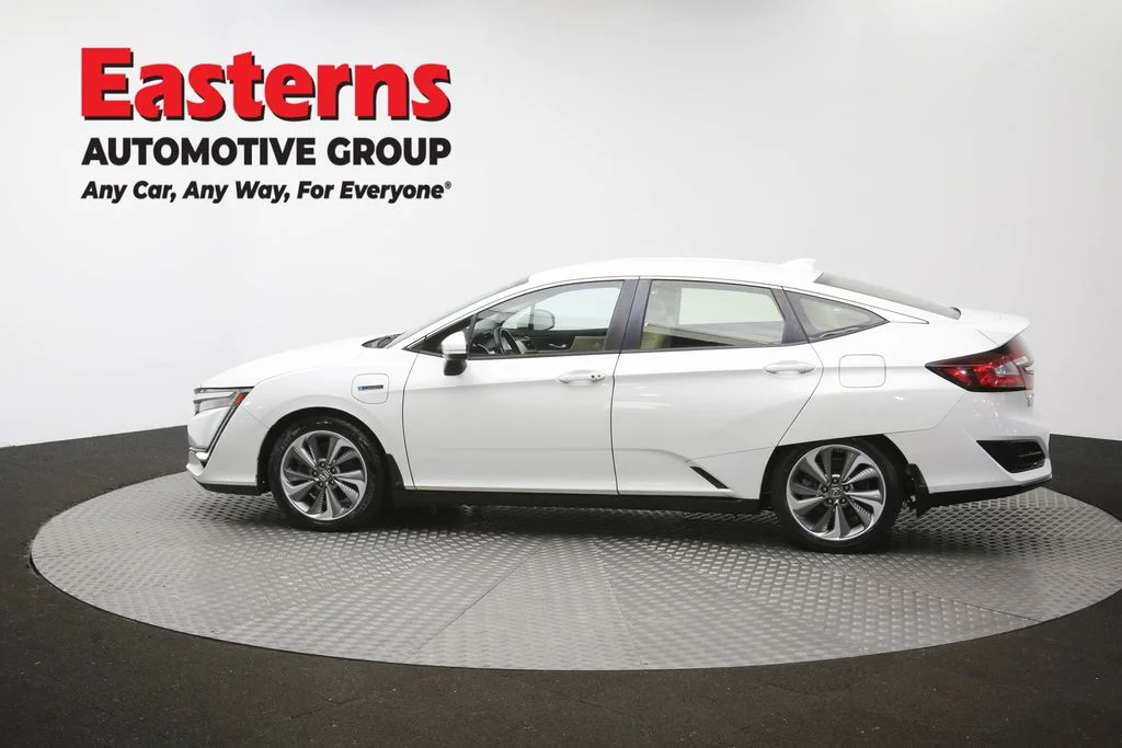 Used 2018 White Honda Touring image 59