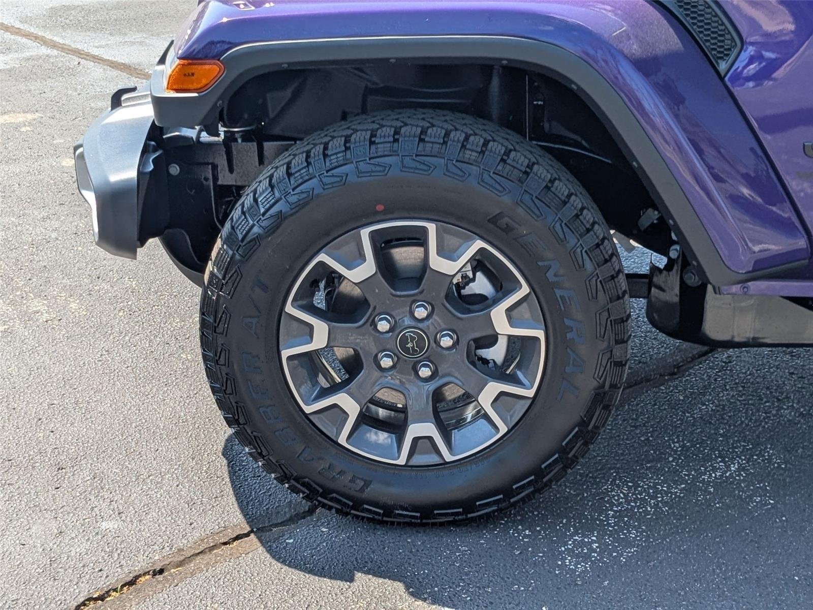 New 2026 Reign Exterior Paint Jeep Sahara image 10
