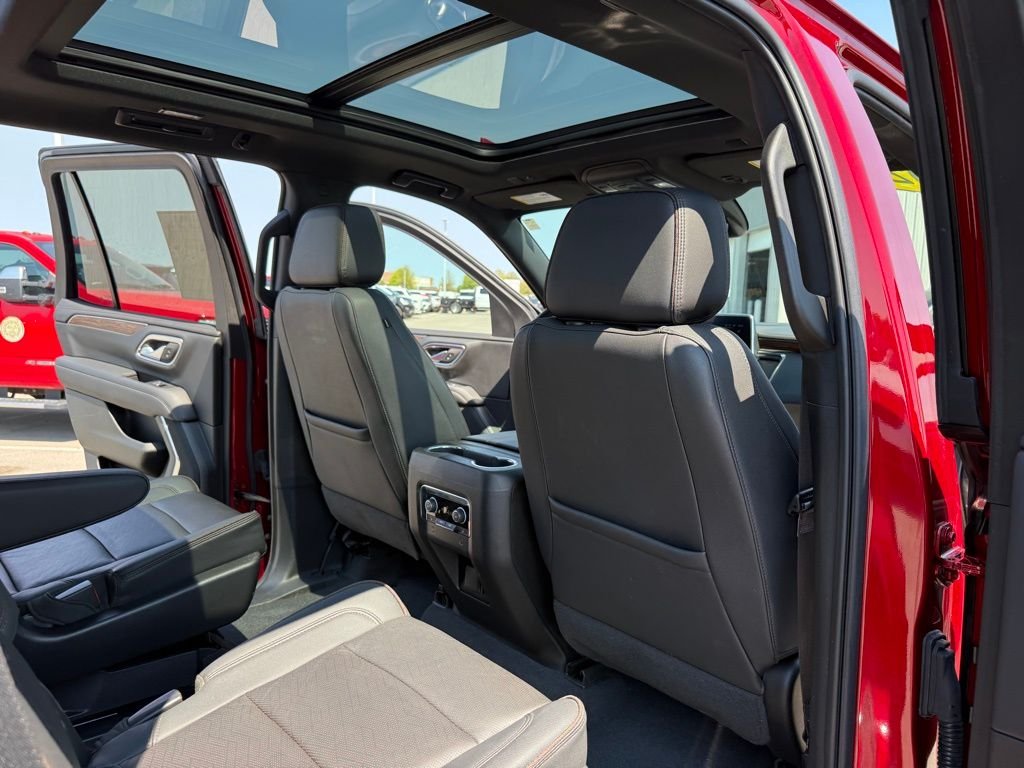 Used 2022 Red Chevrolet High Country image 21