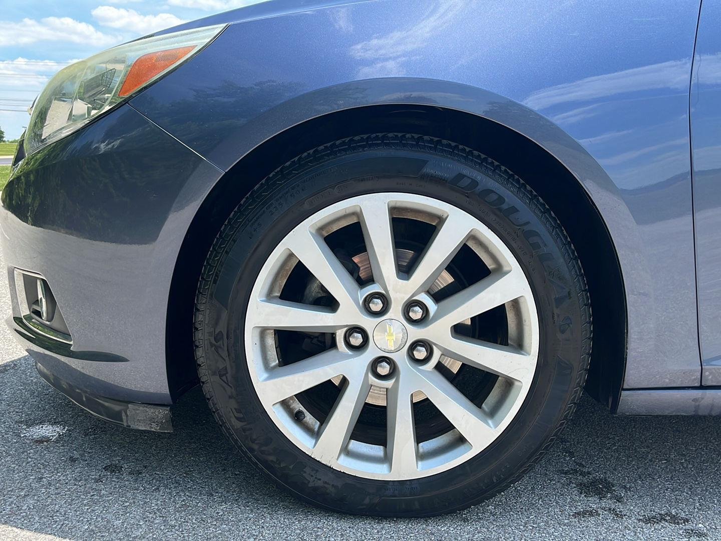 Used 2015 ATLANTIS BLUE METALLIC Chevrolet LT image 10