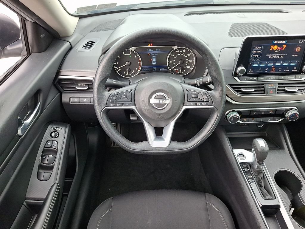 Used 2025 Silver Nissan 2.5 SV image 11