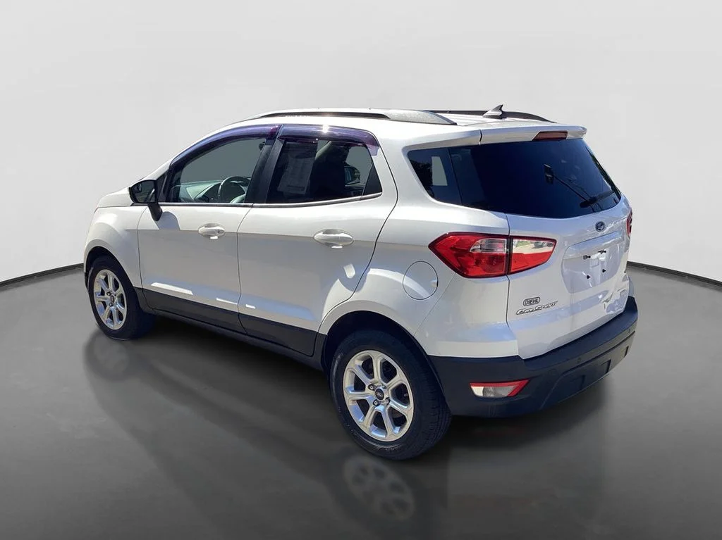 Used 2018 White Ford SE image 7