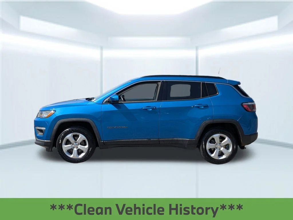 Used 2019 Blue Jeep Latitude image 2