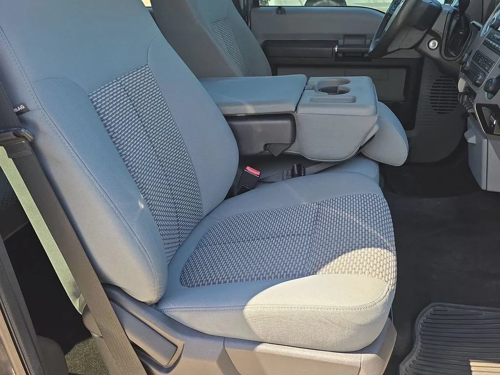 Used 2016 Gray Ford XLT image 29