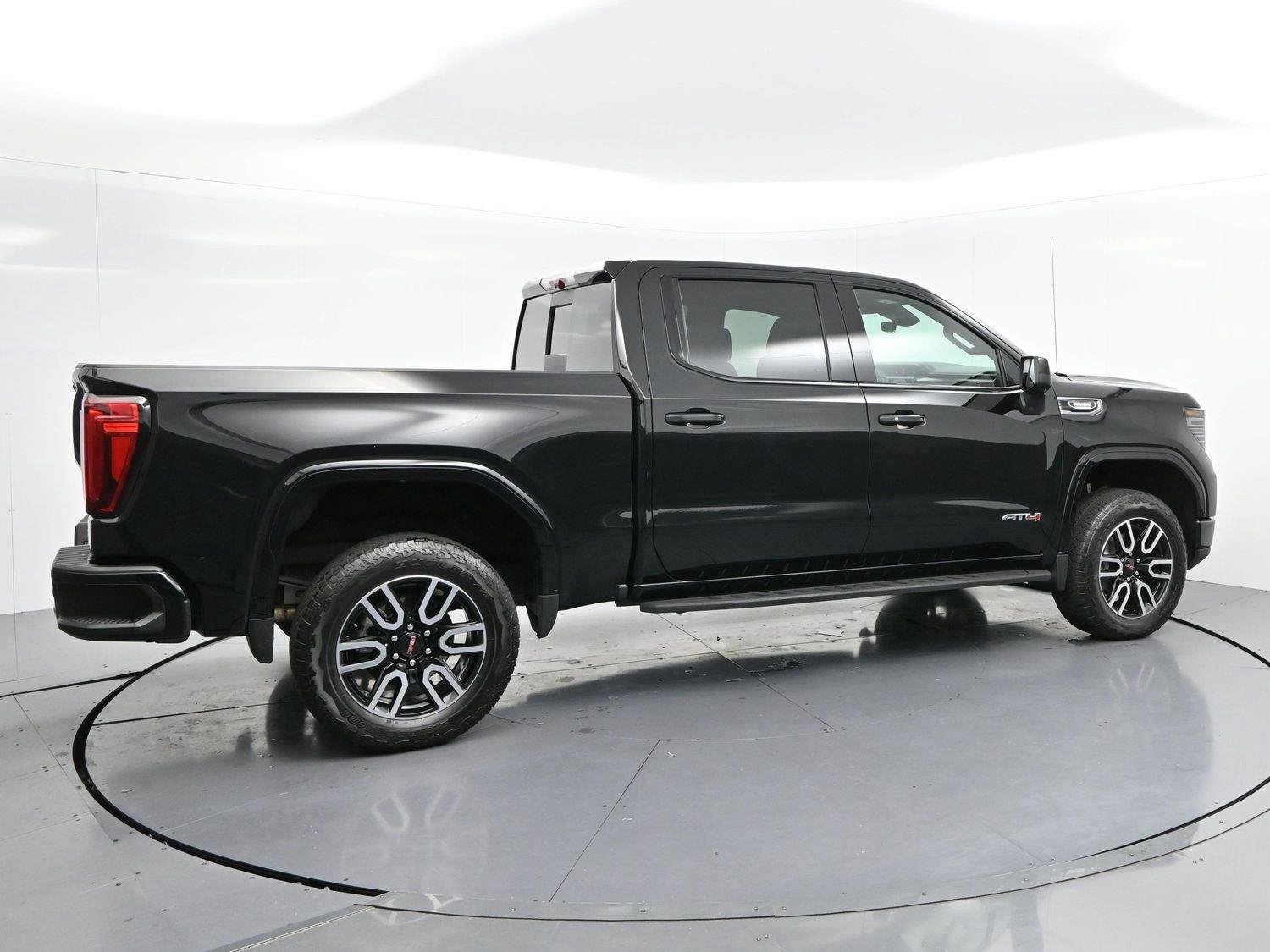 Used 2026 Onyx Black GMC AT4 image 8