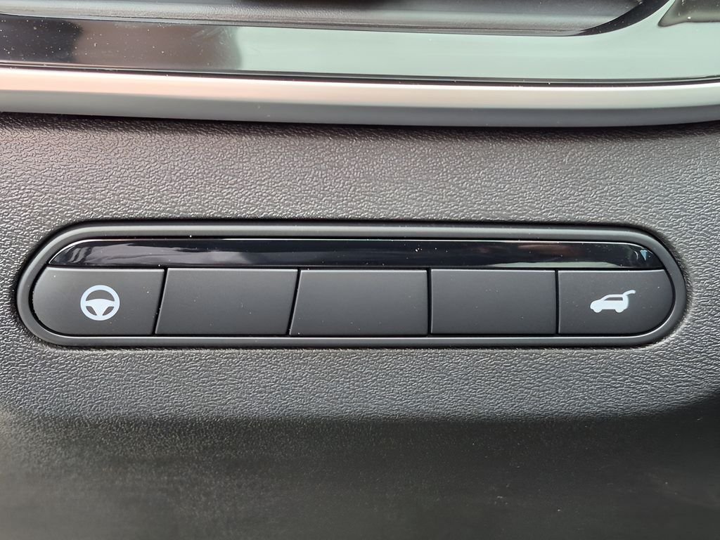 Certified Used 2026 Graphite Shadow INFINITI LUXE image 9