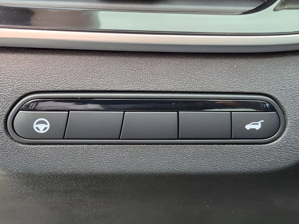 Certified Used 2026 Graphite Shadow INFINITI LUXE image 9