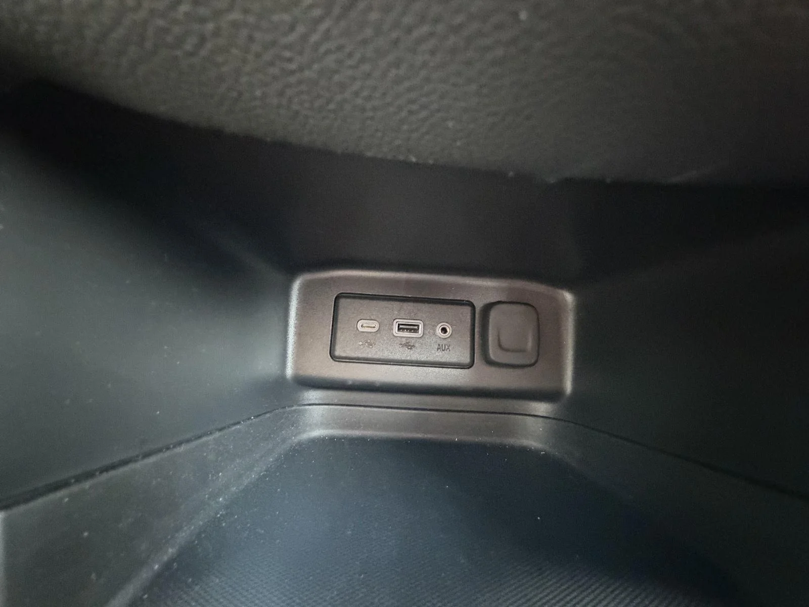 Used 2023 Summit White Chevrolet LT image 18