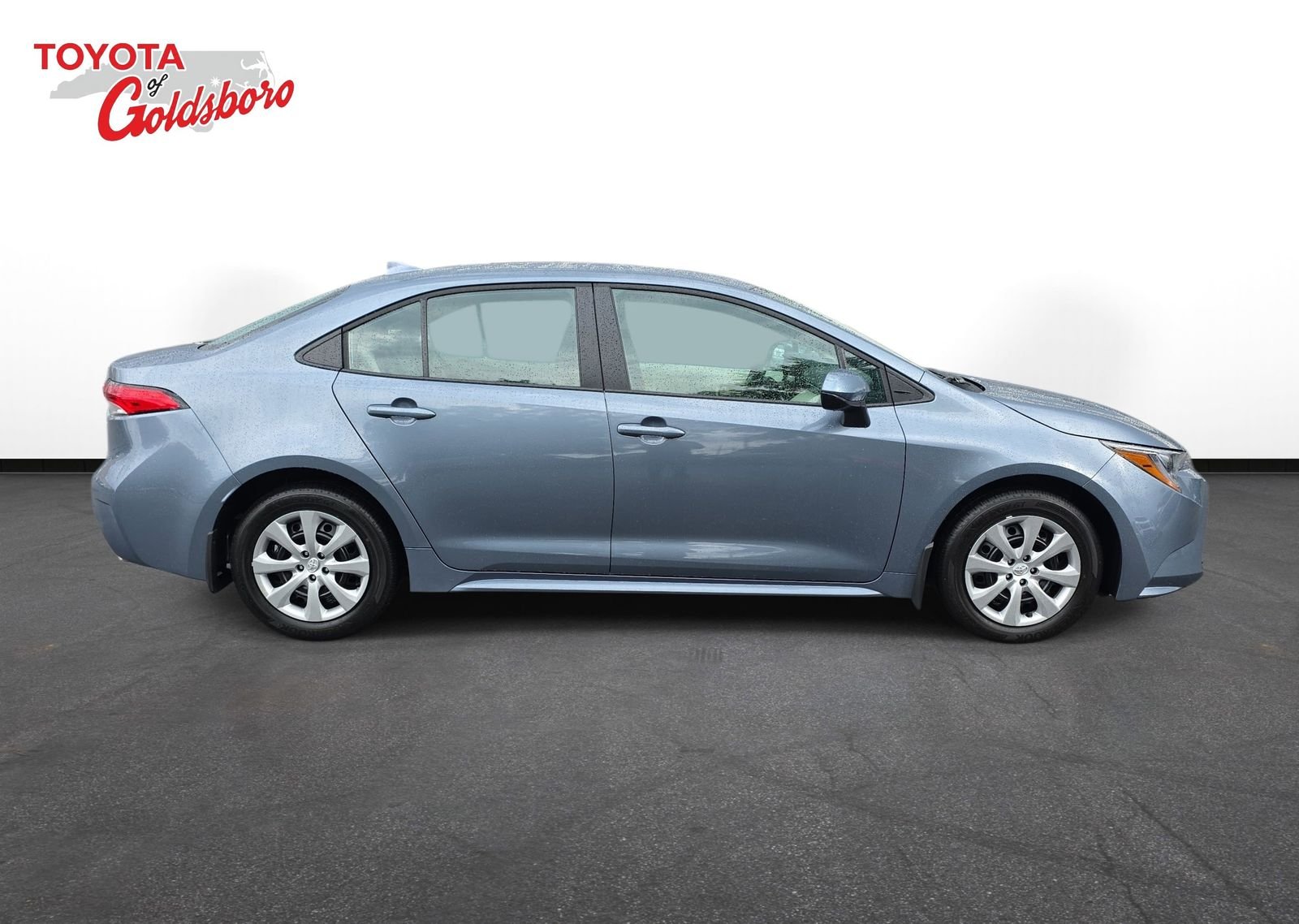 Used 2026  Toyota LE image 4