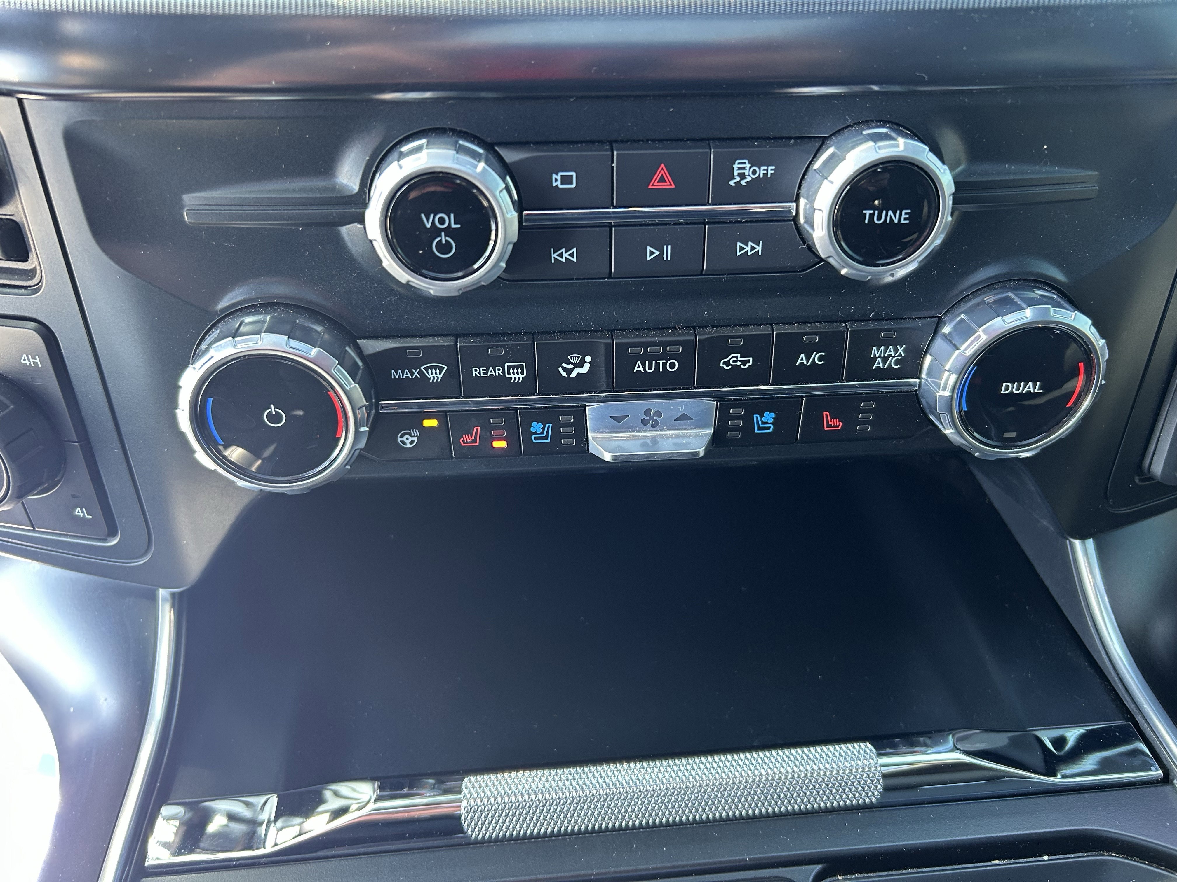 Used 2025 Carbonized Gray Metallic Ford Raptor image 18
