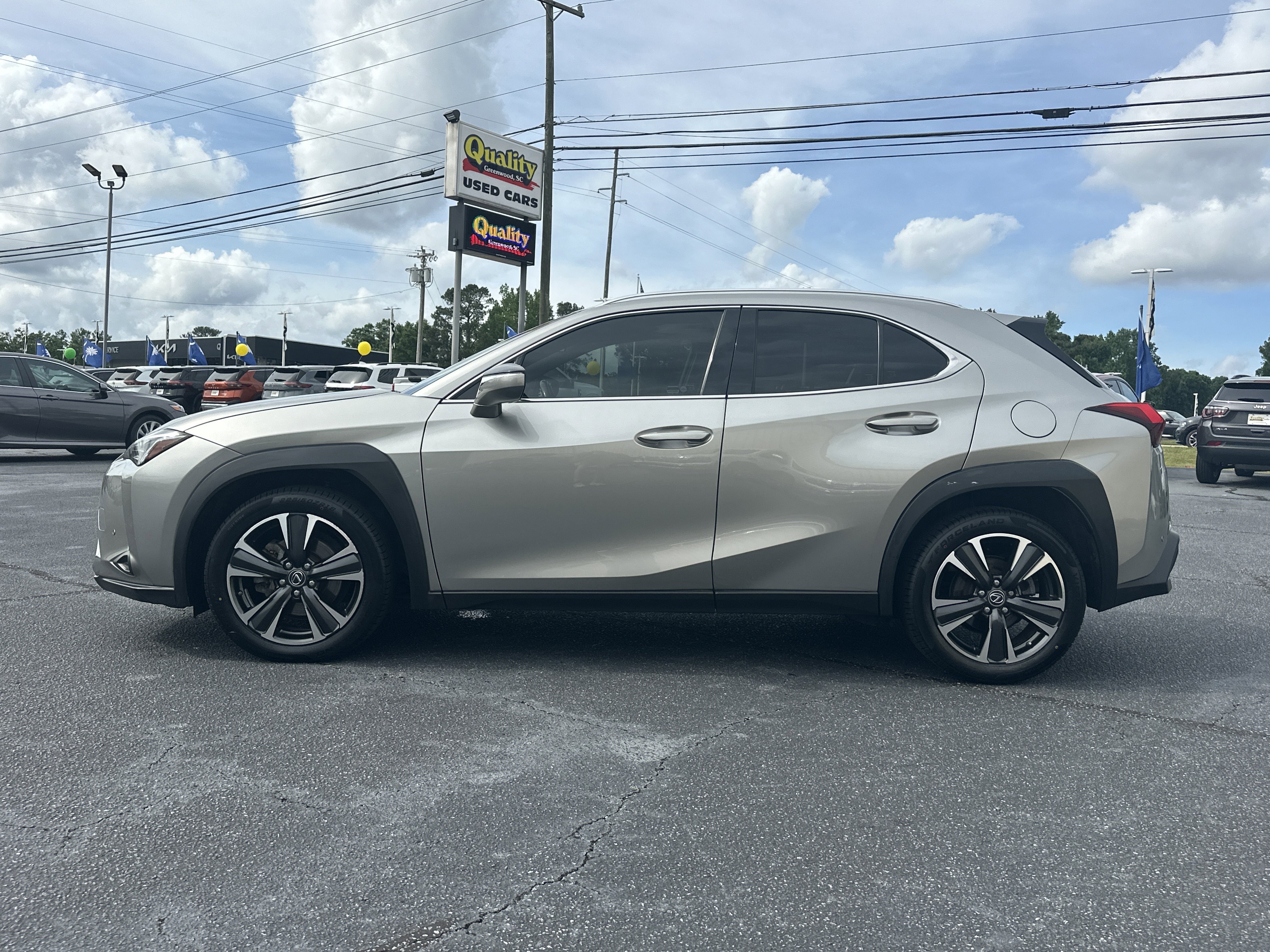 Used 2022 ATOMIC SILVER Lexus UX 200 image 5