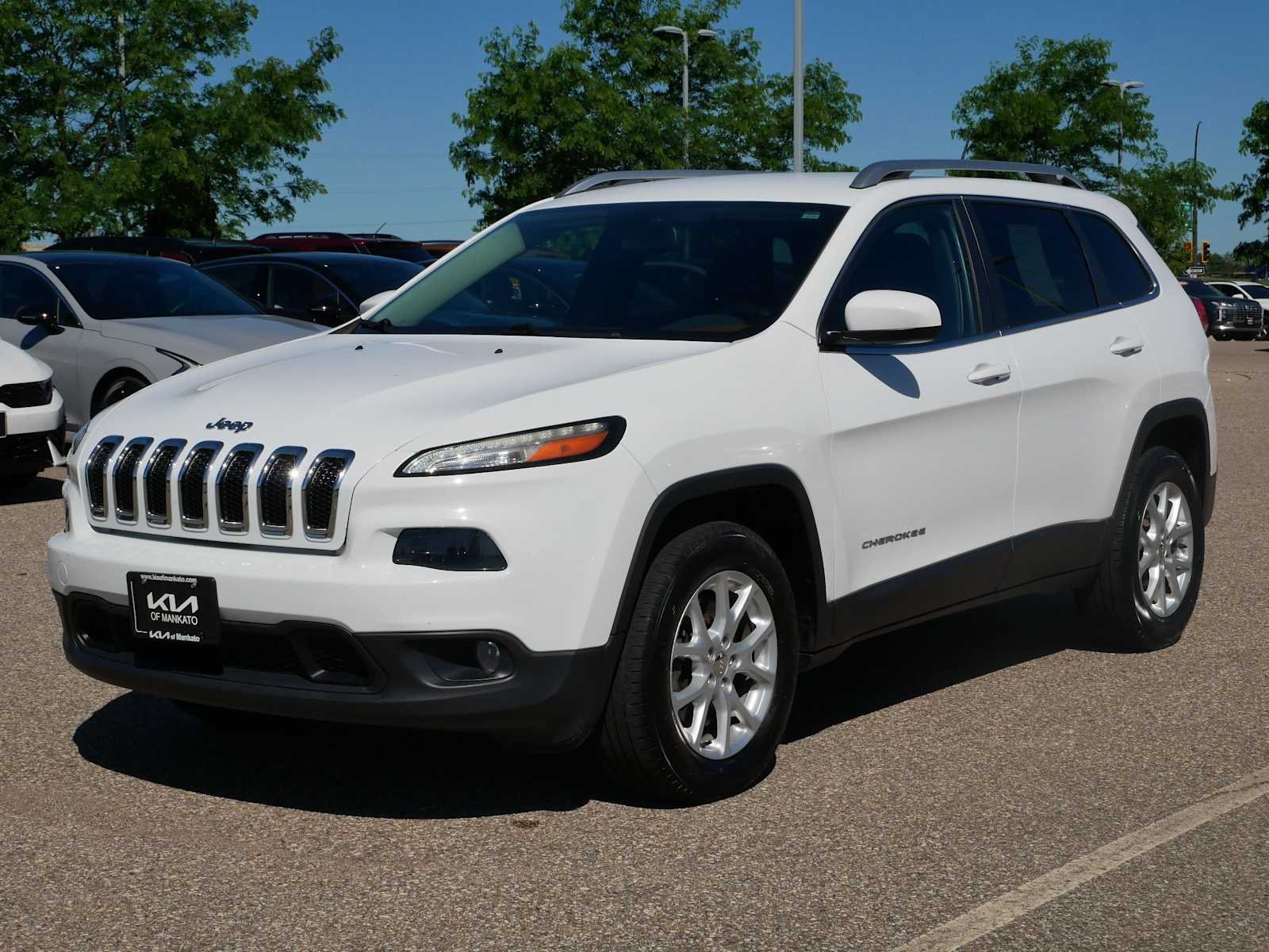 Used 2015 Jeep Cherokee Latitude with VIN 1C4PJMCB8FW515558 for sale in Mankato, Minnesota