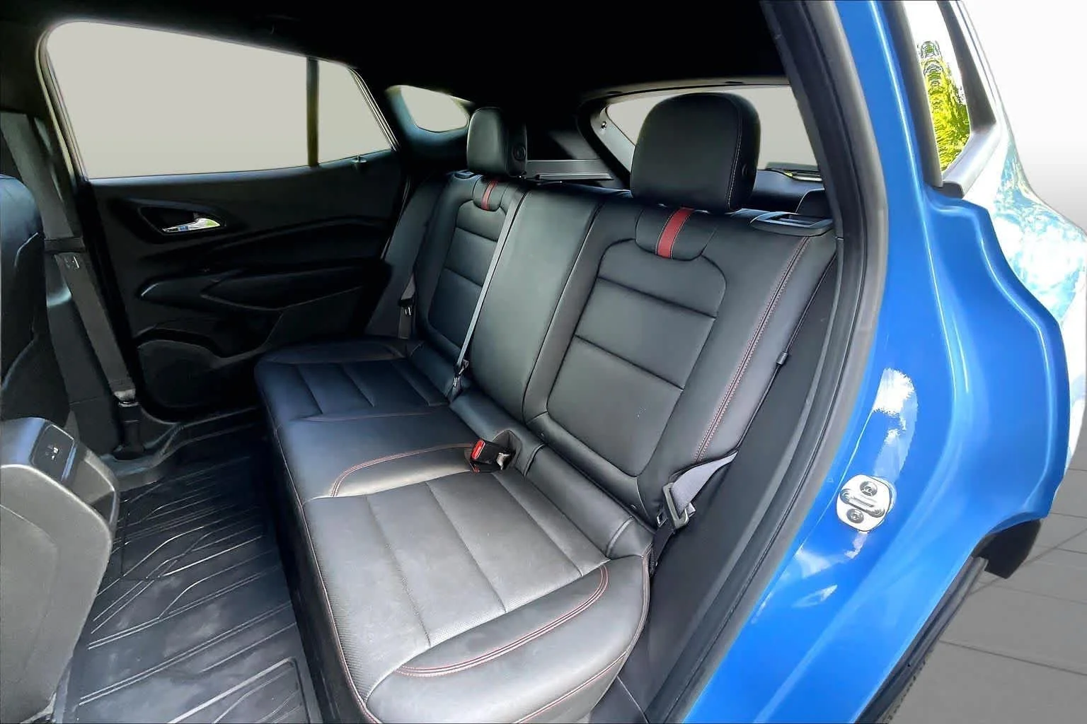 Used 2024 Fountain Blue Chevrolet 2RS image 21