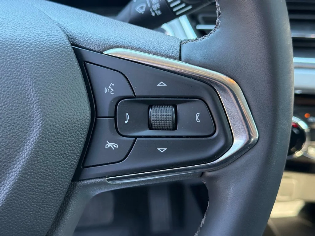 Used 2026 Mosaic Black Metallic Chevrolet LT image 29