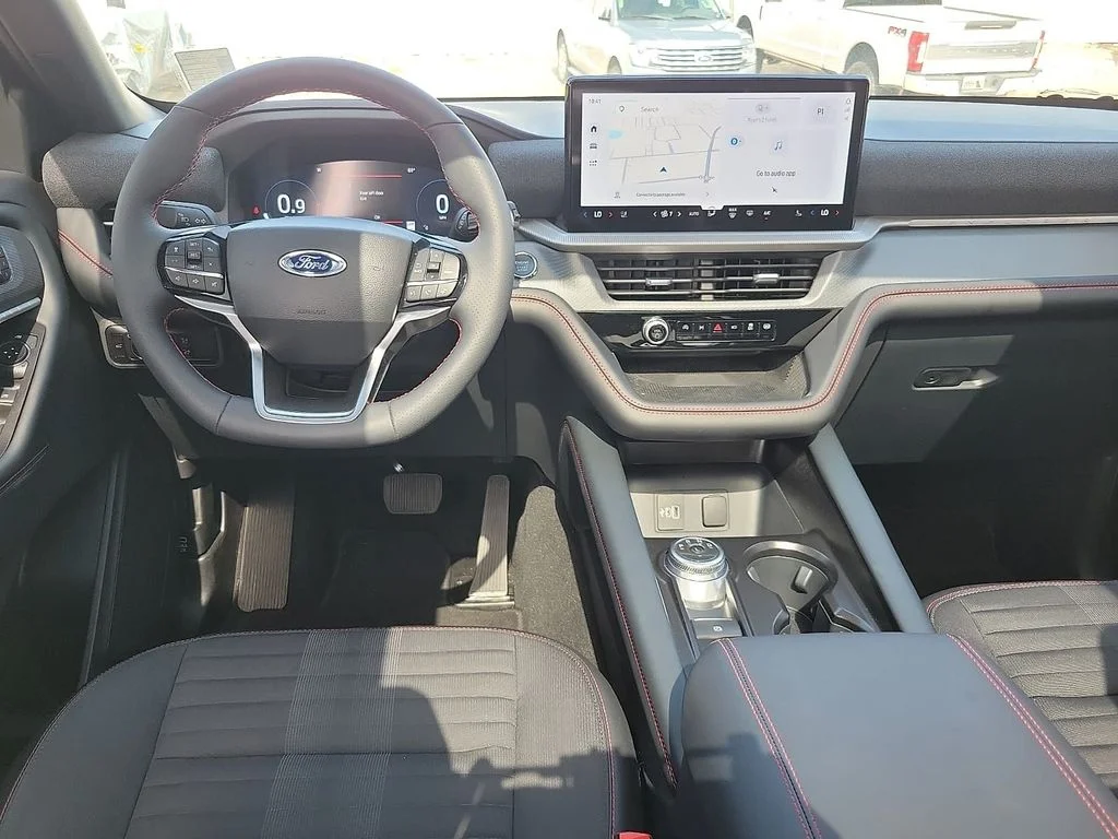 New 2026 Rapid Red Metallic Tinted Clearcoat Ford ST-Line image 11