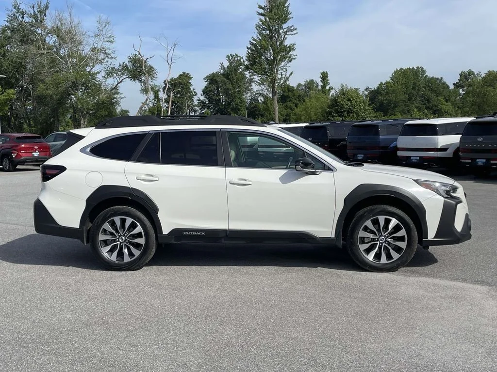 2025 Subaru Outback Limited - Photo 28