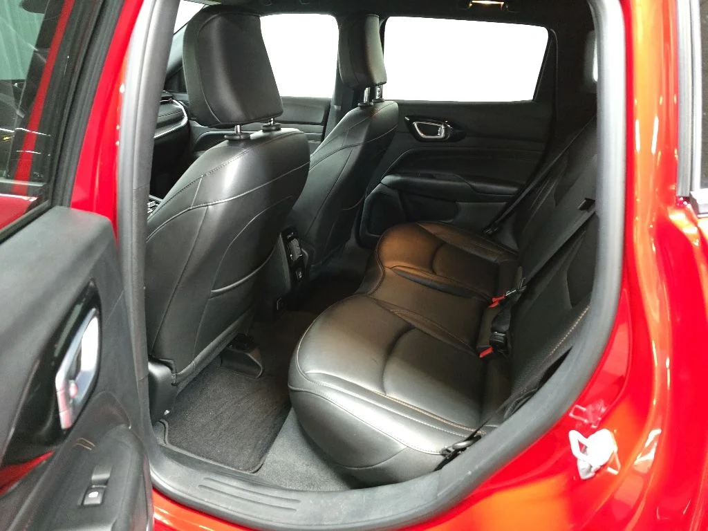 Used 2022 Red Jeep Limited image 30