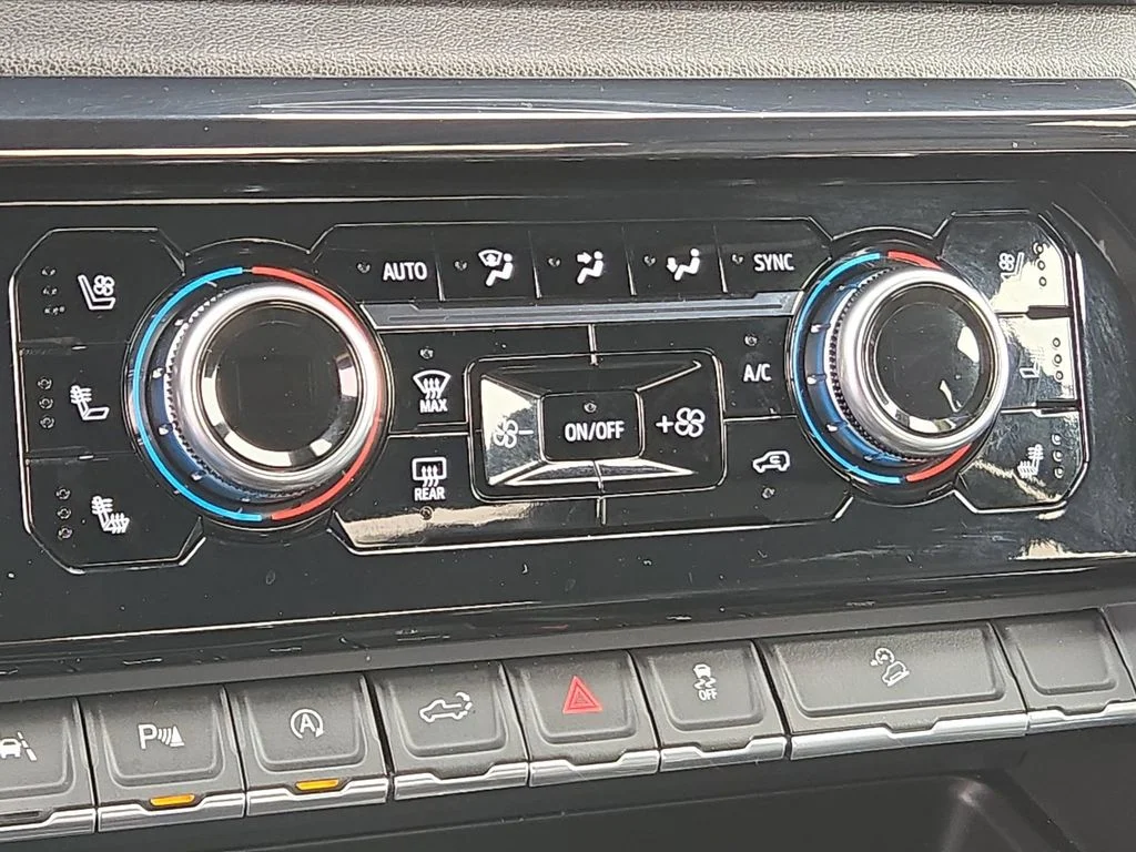 2024 GMC Sierra 1500 AT4 - Photo 37
