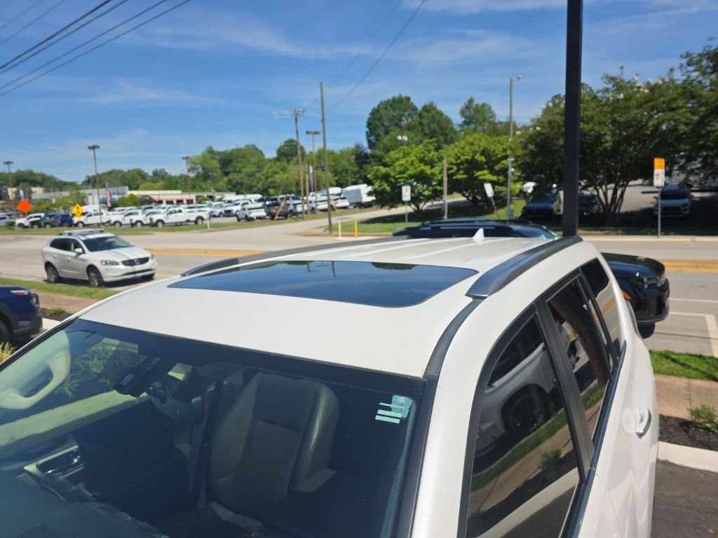 Used 2017  Lexus 460 image 3