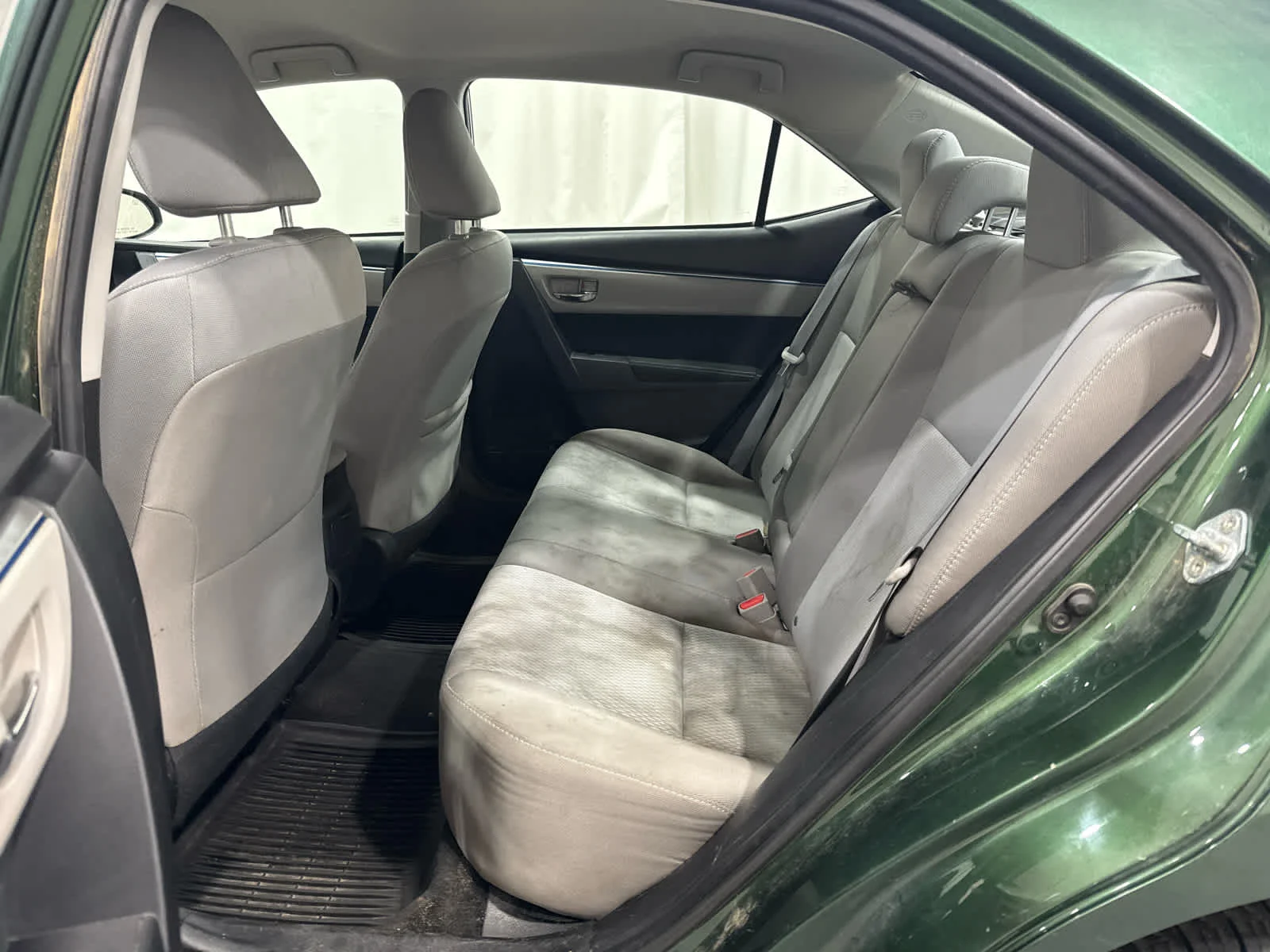 Used 2016 Green Toyota LE image 12