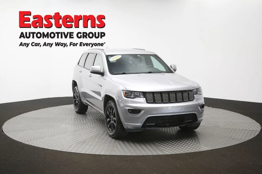 Used 2017 Silver Jeep Altitude image 50