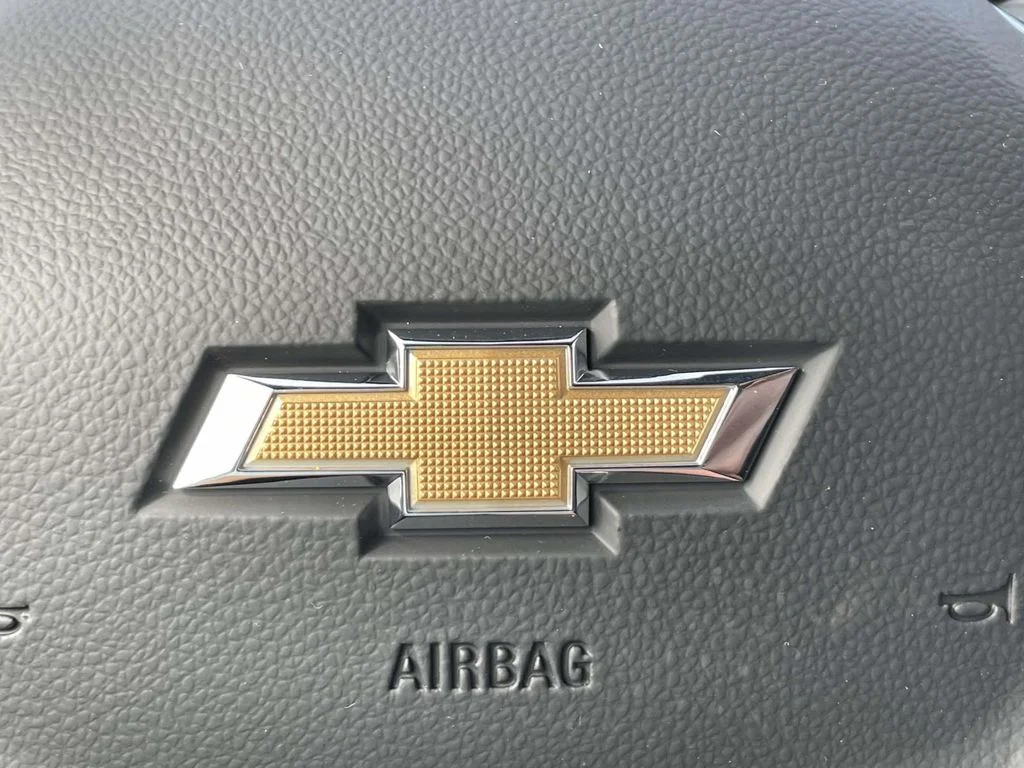 New 2026 Polar White Tricoat Chevrolet LT image 31