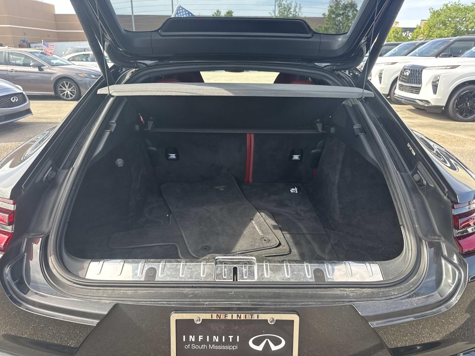 Used 2018  Porsche 4S image 8