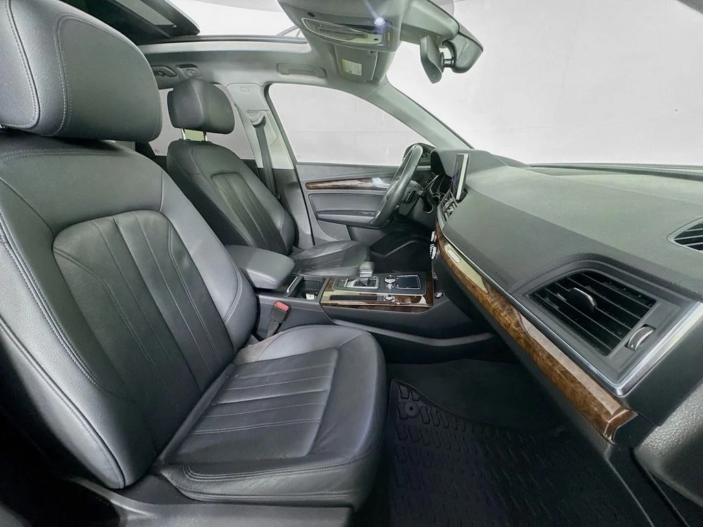 Used 2018 Gray Metallic Audi 2.0T Premium Plus image 38