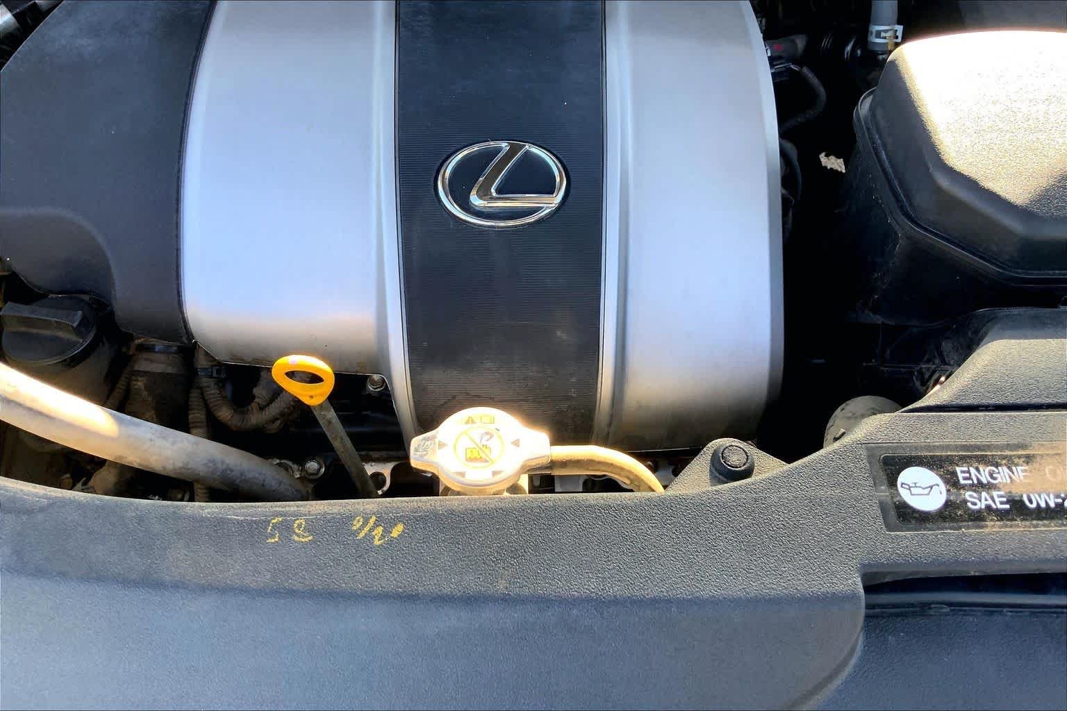 Certified Used 2018 Atomic Silver Lexus  image 33