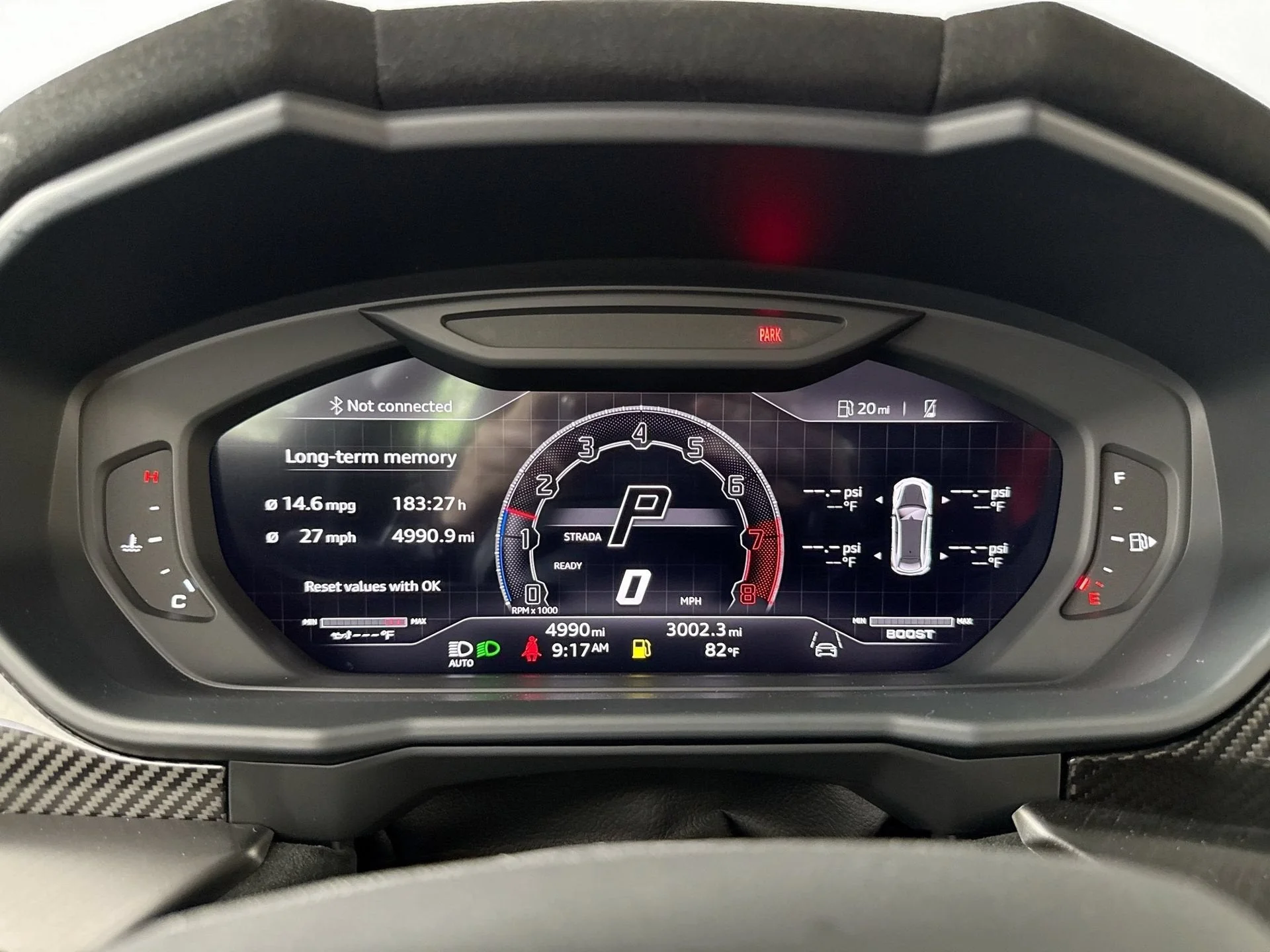 Used 2024 Bianco Monocerus Metallic Lamborghini Performante image 11