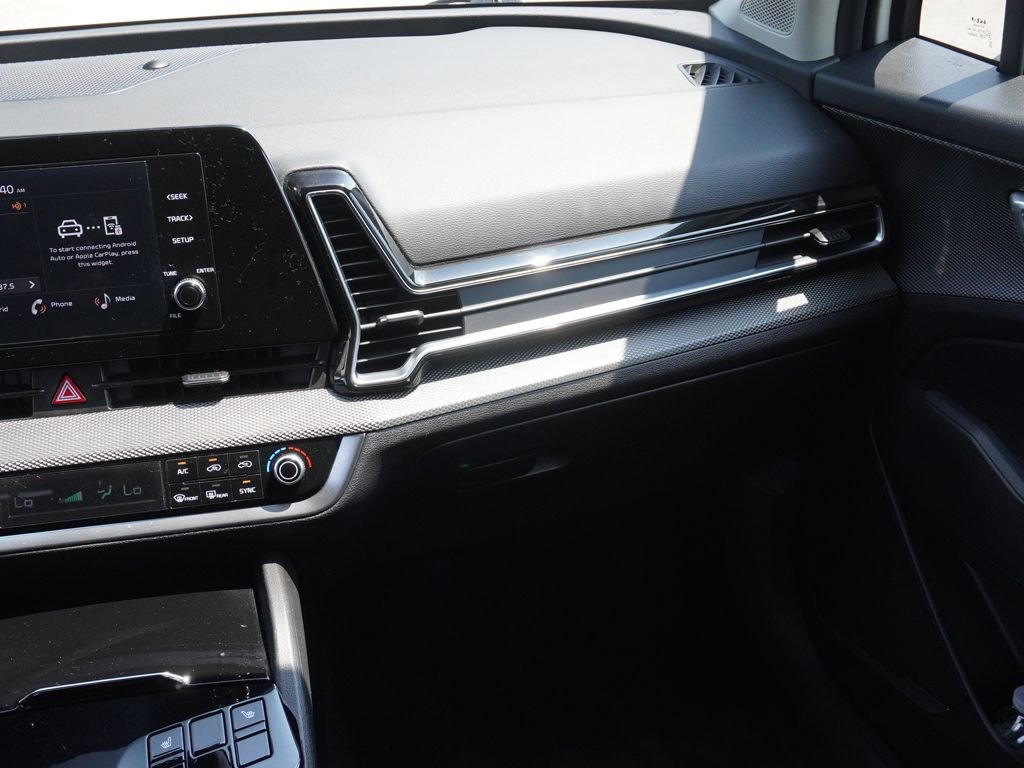 Used 2023 White Kia LX image 29