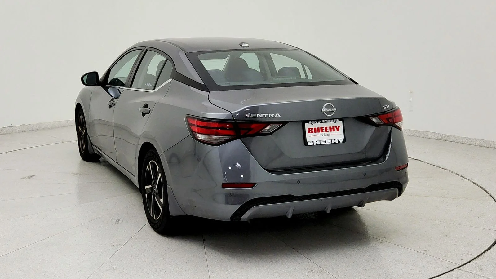 Used 2024 Gray Nissan SV image 5