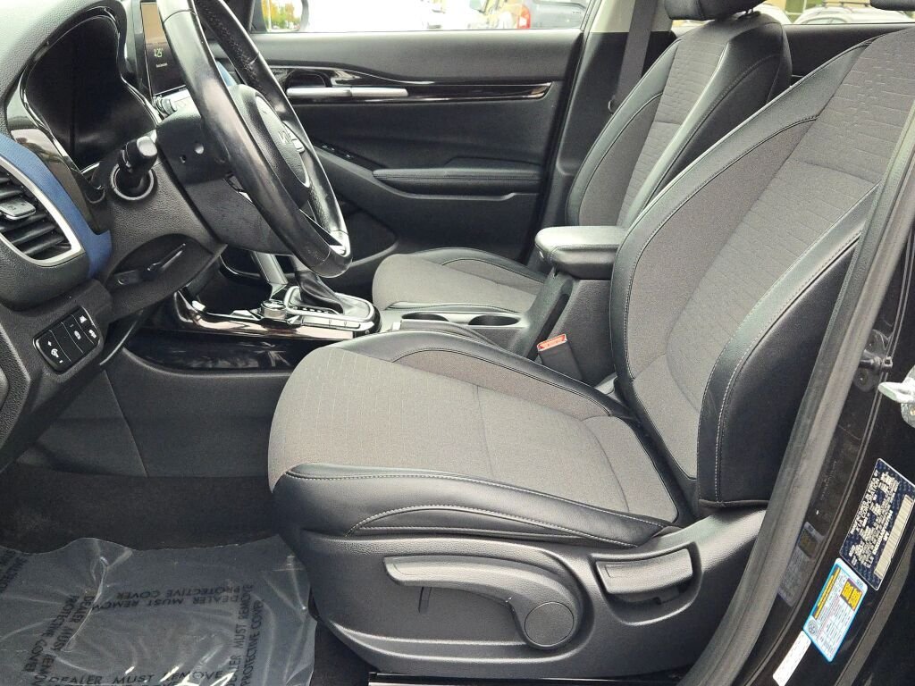 Used 2023 Black Kia S image 21