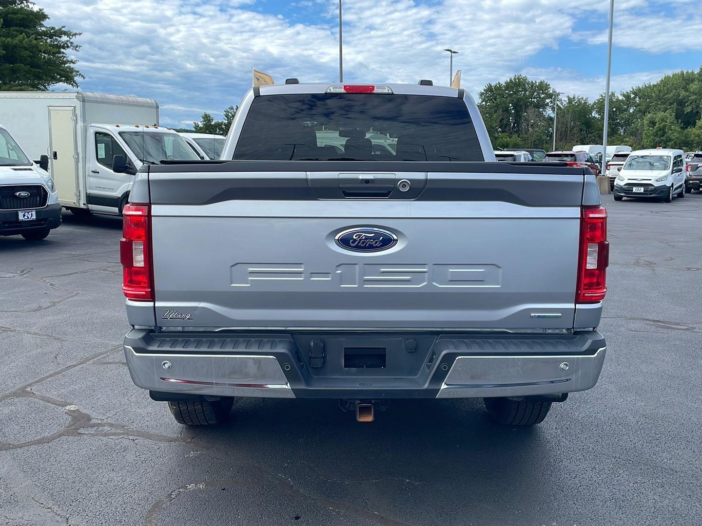 Certified Used 2022 Iconic Silver Ford XLT image 4