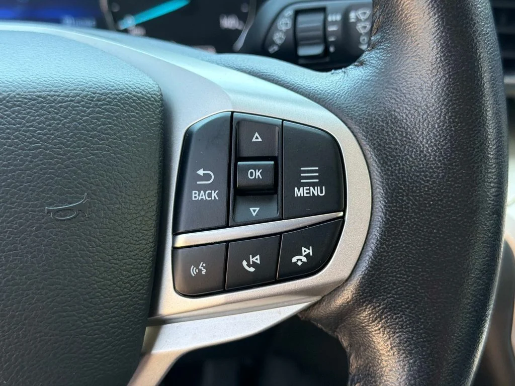 Used 2022 Gray Ford XLT image 29
