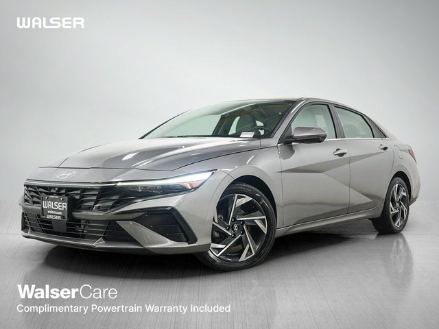 2024 Hyundai Elantra Limited IVT